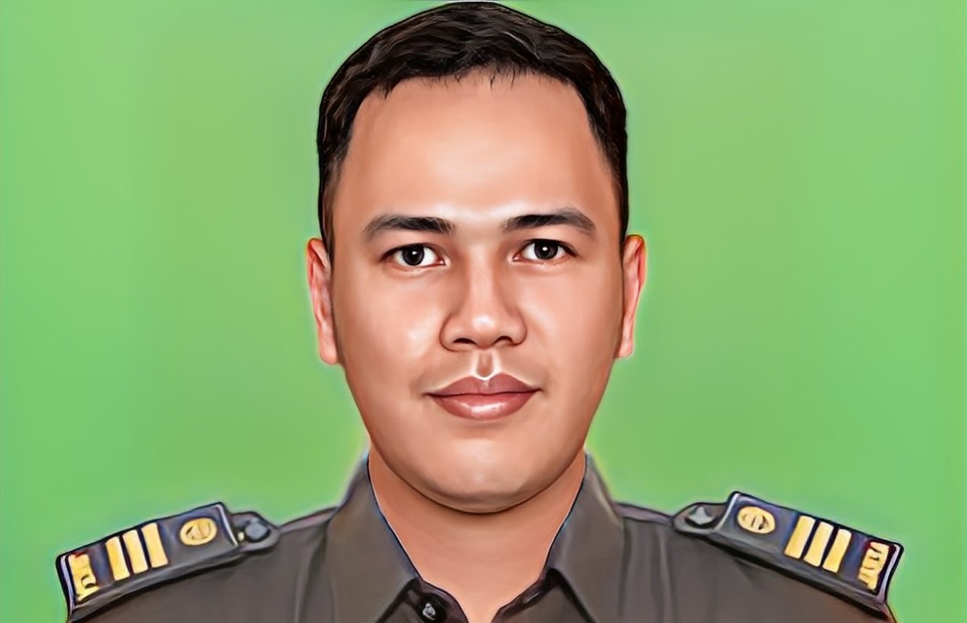 Mantan Jaksa Kejari Jakarta Barat, Azam Akhmad Akhsya.// Foto olah digital