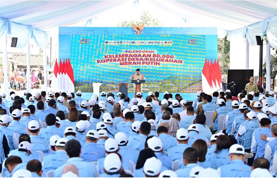 Presiden Prabowo Subianto meresmikan peluncuran kelembagaan 80.081 Koperasi Desa/Kelurahan Merah Putih (KDMP/KKMP) dalam sebuah acara yang digelar di Koperasi Desa Merah Putih Bentangan, Desa Bentangan, Kecamatan Wonosari, Kabupaten Klaten, pada Senin, 21 Juli 2025.//Foto istimewa