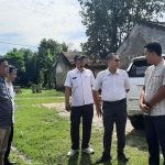 Kepala DPRKP Kabupaten Serang Okeu Oktaviana saat meninjau pelaksanaan program PSU di Kabupaten Serang.