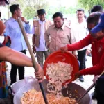 Presiden Prabowo Subianto meninjau langsung posko pengungsian warga terdampak banjir di Madrasah Aliyah Negeri (MAN) 1 Langkat, Kabupaten Langkat, Sumatera Utara, Sabtu (13/12/2025).*//Foto istimewa