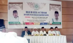 IST Pengurus DPP, DPW, dan DPD pada Acara Halal Bihalal dan Rapat Pleno Harakah BAKOMUBIN Banten, Serang (21/4/2026).*