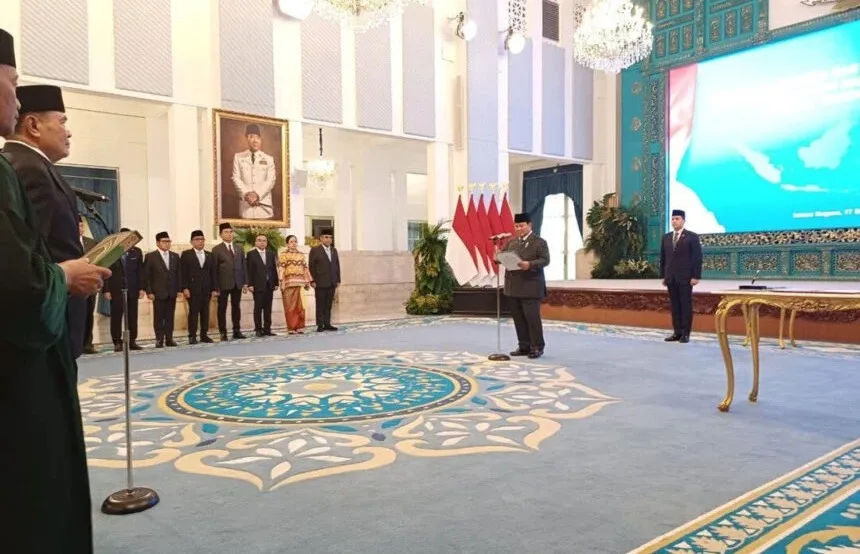 Presiden RI Prabowo Subianto melantik sejumlah menteri dan wakil menteri baru di Istana Negara, Jakarta.*//Foto istimewa