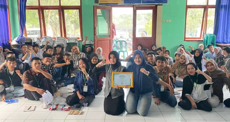 Keluarga Mahasiswa Lebak (KUMALA) Pengurus Wilayah (PW) Rangkasbitung Kabupaten Lebak foto bersama saat menggelar Latihan Kader 1 (LK1) pada 2-4 Oktober 2026 di Aula Kecamatan Karanganyar, Kabupaten Lebak.//Foto istimewa