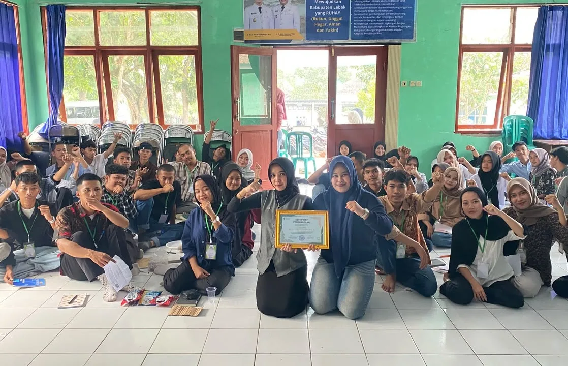 Keluarga Mahasiswa Lebak (KUMALA) Pengurus Wilayah (PW) Rangkasbitung Kabupaten Lebak foto bersama saat menggelar Latihan Kader 1 (LK1) pada 2-4 Oktober 2026 di Aula Kecamatan Karanganyar, Kabupaten Lebak.//Foto istimewa