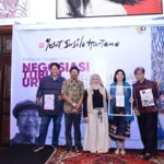Staf Ahli Menteri Kebudayaan Neno Warisman, hadir dalam pembukaan pameran Yusuf Susilo Hartono.//Fofo istimewa